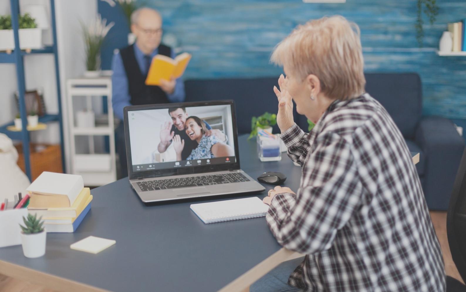 moraviquonex financial analysis workspace showing collaborative learning environment